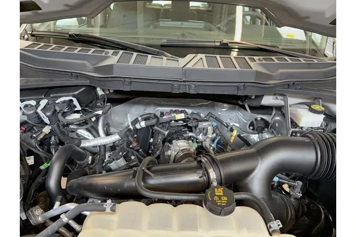 $33990 : Ford F-150 2023 4x4 XL 4dr S image 2