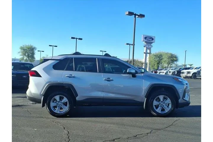 $32670 : Toyota RAV4 2025 XLE 4dr SUV image 7