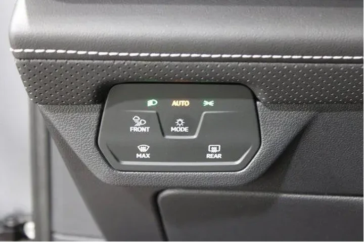 $37923 : Volkswagen Atlas 2025 AWD SE image 8