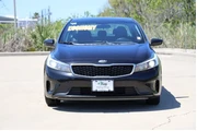 $9418 : Kia Forte 2018 LX 4dr Sedan thumbnail