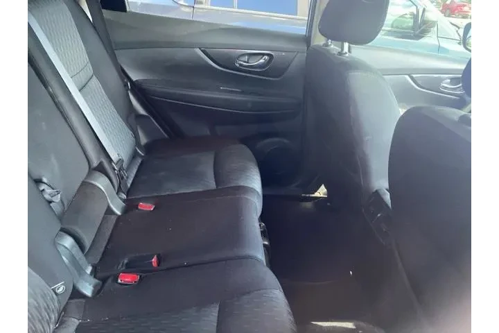 $13300 : Nissan Rogue 2020 SV 4dr Cro image 4