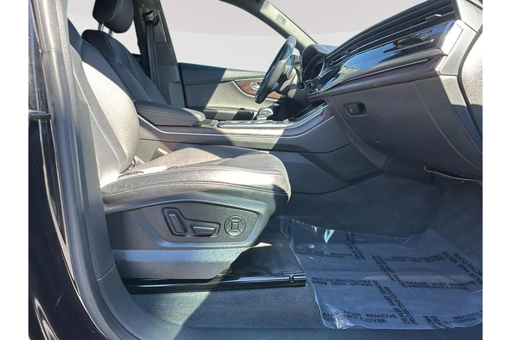 $30000 : 2019 Q8 Prestige image 10