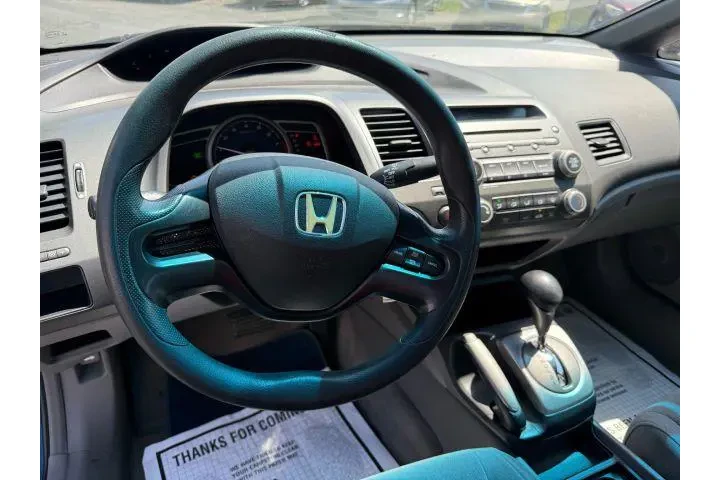 $4400 : Honda Civic 2008 LX 4dr Seda image 10
