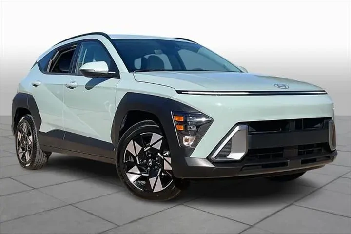 $20998 : Hyundai KONA 2025 SEL 4dr Cr image 3
