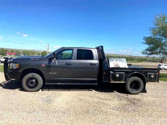 $48995 : 2022 RAM 3500 image 2