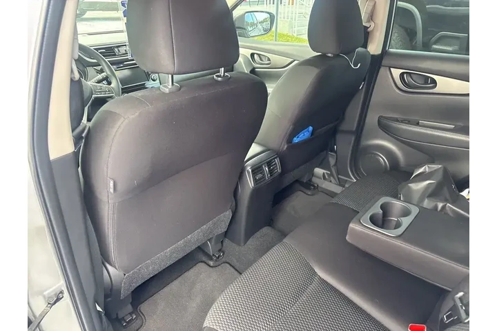 $16997 : Nissan Rogue Sport 2021 S 4d image 7