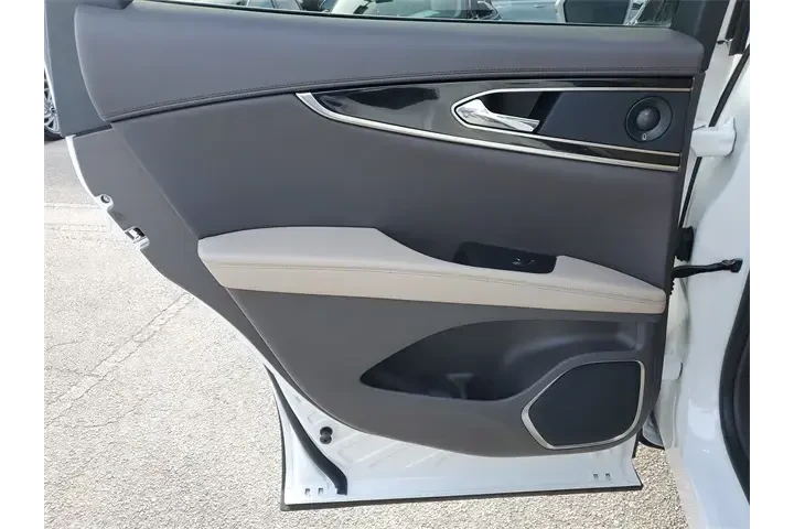 $32990 : Lincoln Nautilus 2022 Reserv image 10