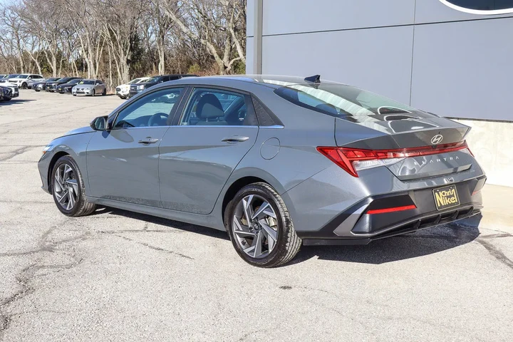 $19988 : 2025 Elantra SEL Convenience image 6