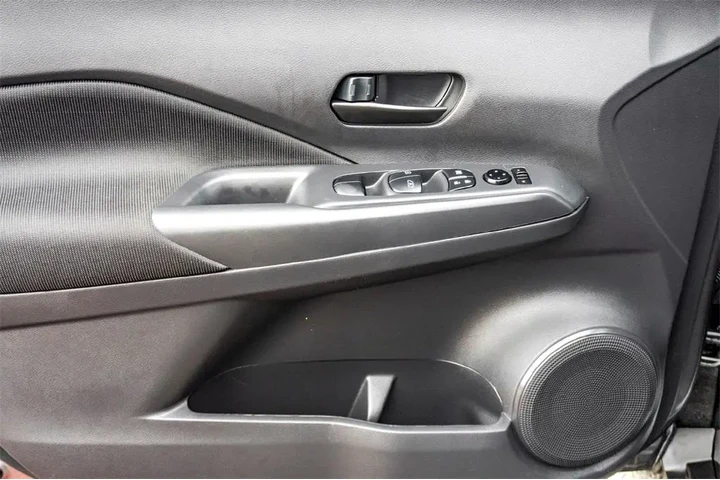 $21599 : Nissan Kicks Play 2025 S 4dr image 10