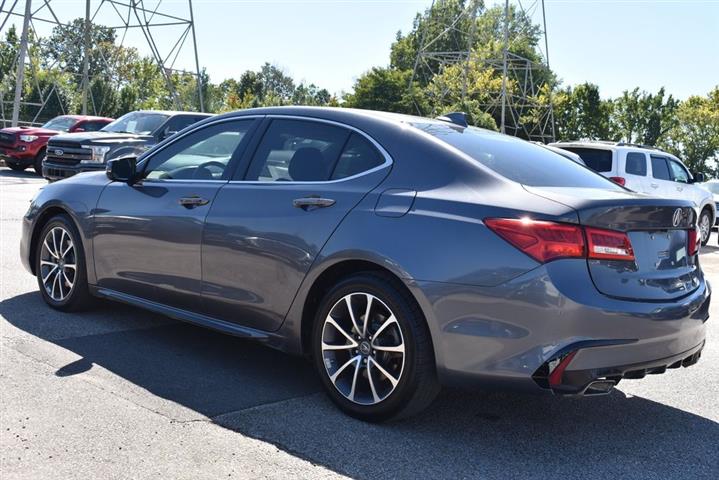 2018 TLX V6 w/Tech image 10