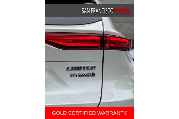 $32999 : Gold Certified 2022 Venza Lim image 10