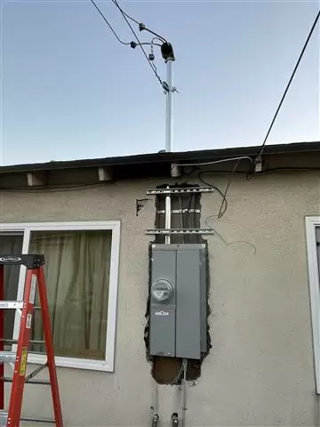 Trabajos de electricidad image 1