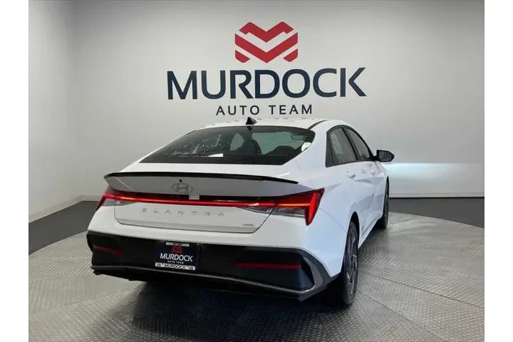 $27899 : Hyundai ELANTRA Hybrid 2025 image 9