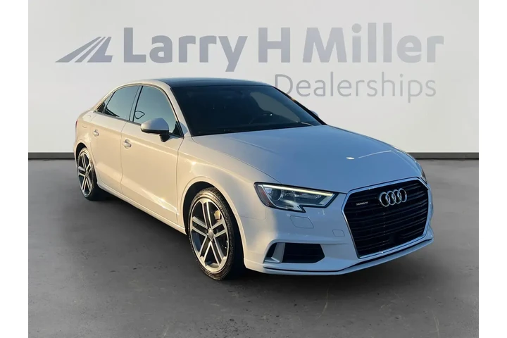 $17117 : Audi A3 2018 AWD 2.0T quattr image 7