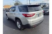 $14995 : Chevrolet Traverse 2018 LS 4 thumbnail