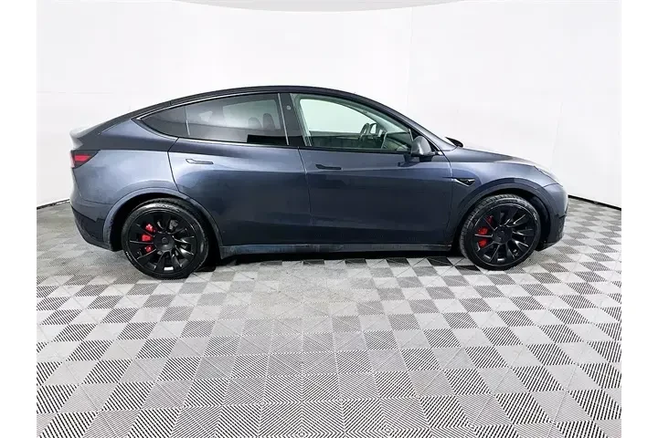 $29900 : Tesla Model Y 2024 AWD Long image 8