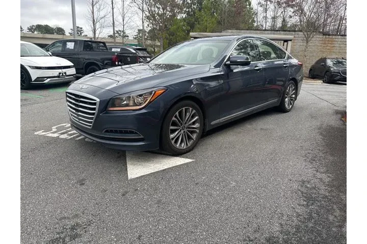 $13735 : Hyundai Genesis 2015 3.8L 4d image 3