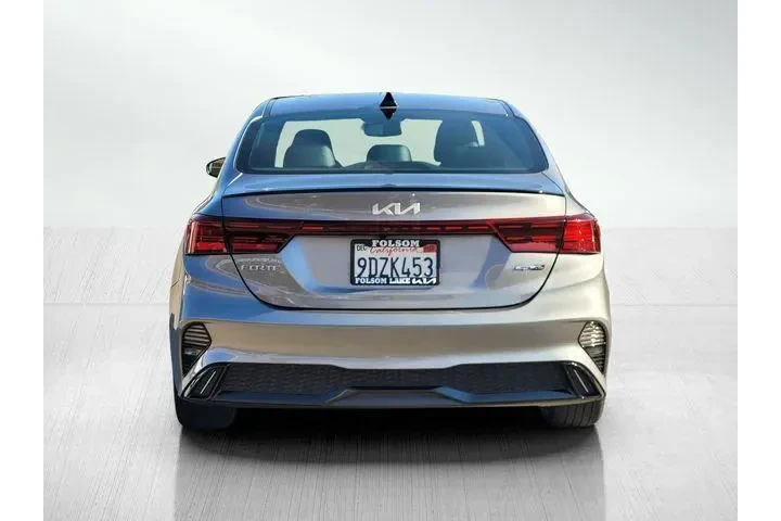 $18318 : Kia Forte 2023 GT-Line 4dr S image 5