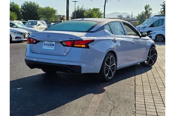 $19874 : Nissan Altima 2024 2.5 SR 4d image 5