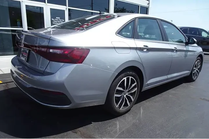 $22999 : 2025 Jetta image 8