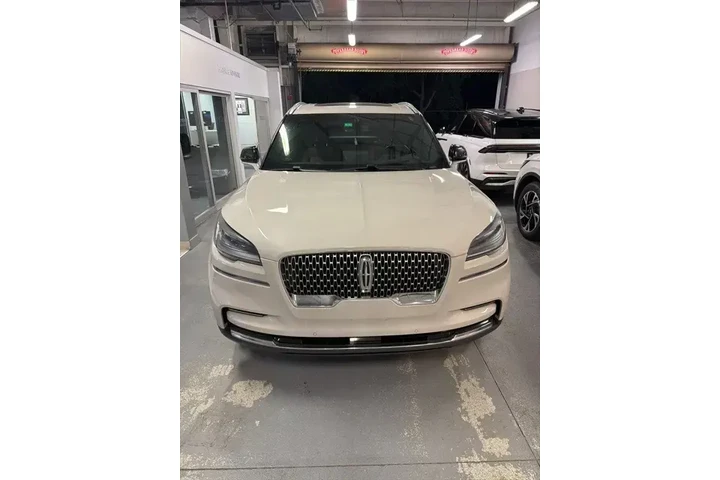 $37990 : Lincoln Aviator 2022 Reserve image 2