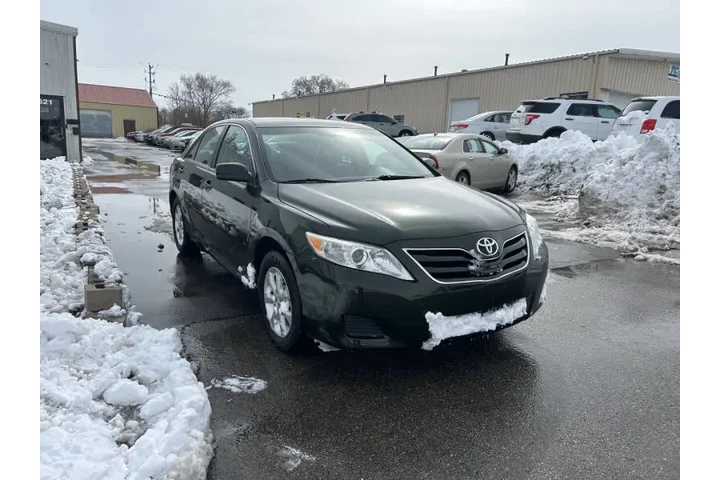 $6990 : 2011 Camry LE image 8