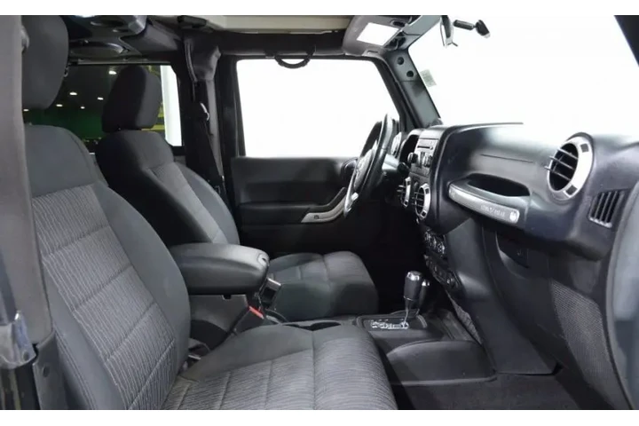 $149000 : WRANGLER SAHARA 2014 image 3