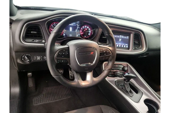 $21998 : Dodge Challenger 2019 SXT 2d image 10