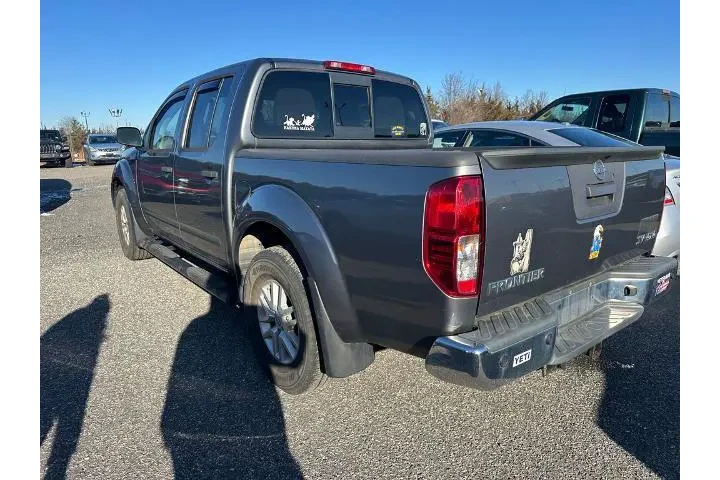 $20887 : Nissan Frontier 2019 4x4 SV image 3