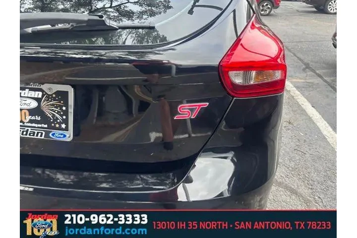 $13959 : Ford Focus 2017 ST 4dr Hatch image 6