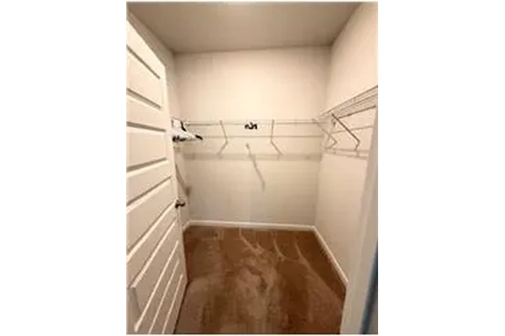 $1950 : Rental property with 4 bedro image 8