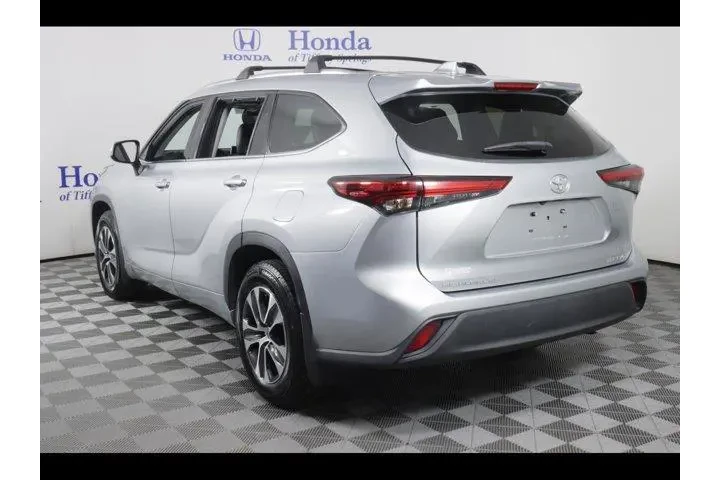 $27875 : Toyota Highlander 2020 AWD X image 5