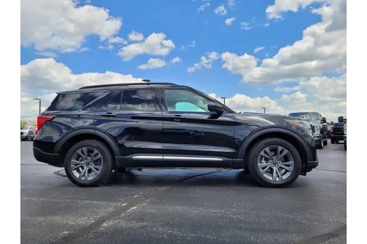 $37795 : Ford Explorer 2025 AWD Activ image 2