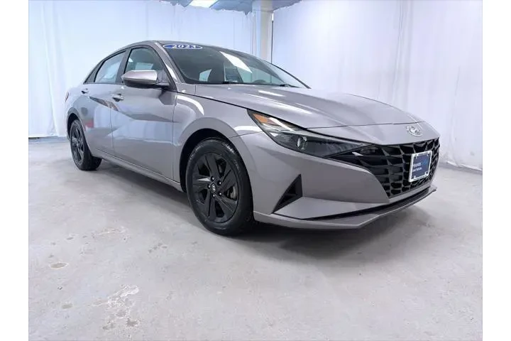 $20095 : Hyundai ELANTRA 2023 SEL 4dr image 1