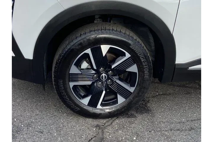 $19487 : Nissan Kicks 2025 SR 4dr Cro image 8