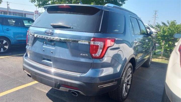 $15800 : 2018 Explorer Limited image 3