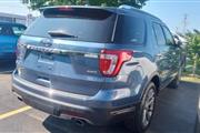 $15800 : 2018 Explorer Limited thumbnail