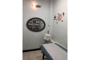 $300 : ESTHETICIAN FOR RENT thumbnail