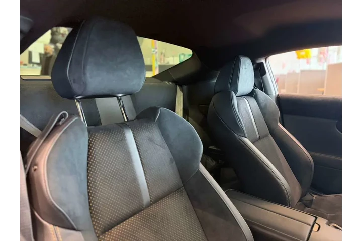 TOYOTA GR86 YUZU EDITION image 3