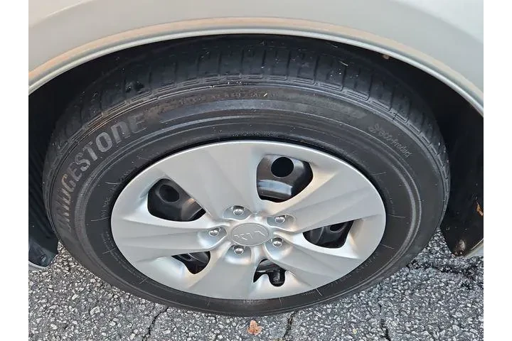 $12491 : Kia Forte 2018 LX 4dr Sedan image 10