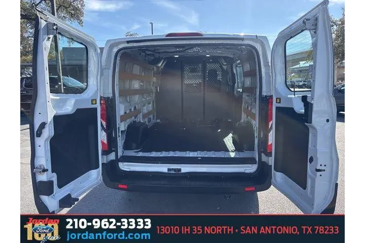 $28660 : Ford Transit 2021 250 3dr SW image 9