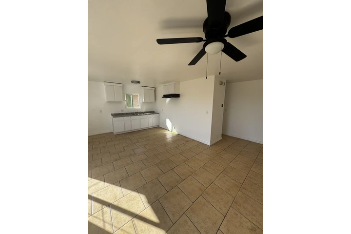 $2400 : Apartamento de Renta Bellflowe image 2