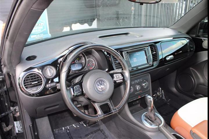 $12900 : Volkswagen Beetle image 4