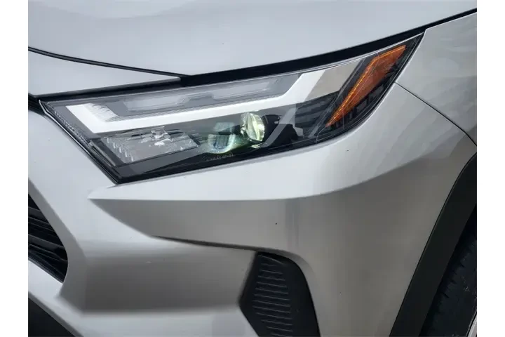 $25498 : Toyota RAV4 2024 AWD LE 4dr image 9