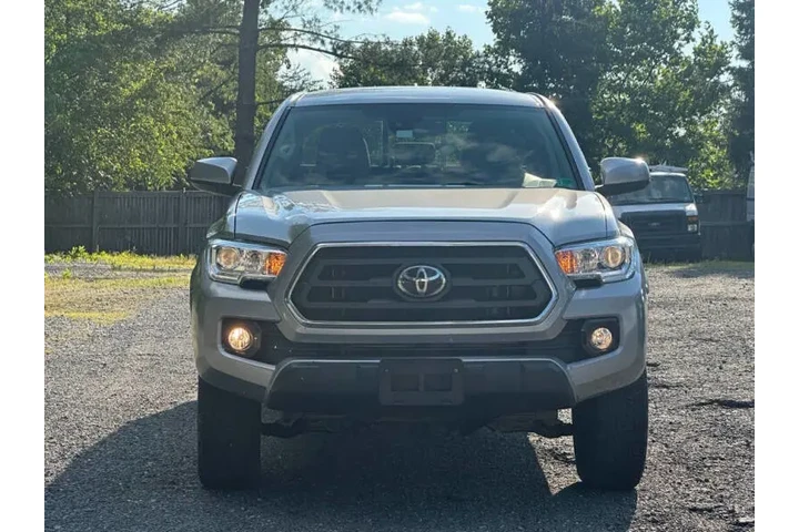 $21550 : 2021 Tacoma image 3