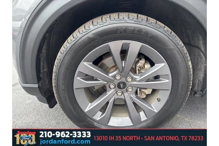 $27767 : Ford Explorer 2023 XLT 4dr S image 4