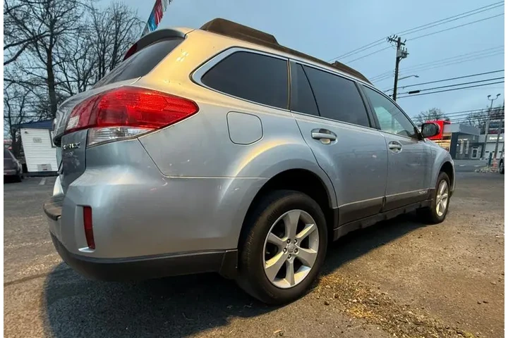 $7999 : 2013 Outback image 6