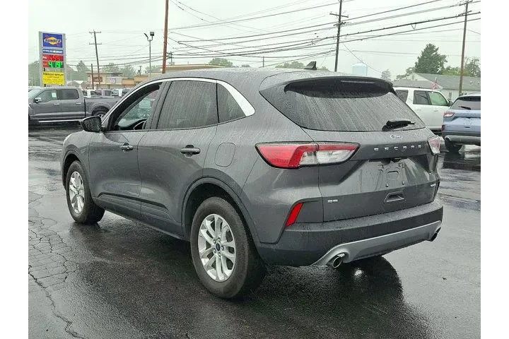 $21701 : Ford Escape 2022 AWD SE 4dr image 5