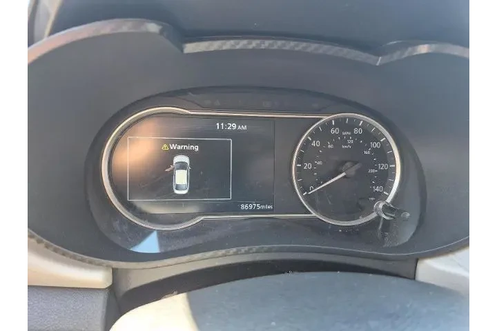 $12981 : Nissan Versa 2021 SV 4dr Sed image 5