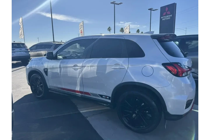 $21266 : Mitsubishi Outlander Sport 2 image 7